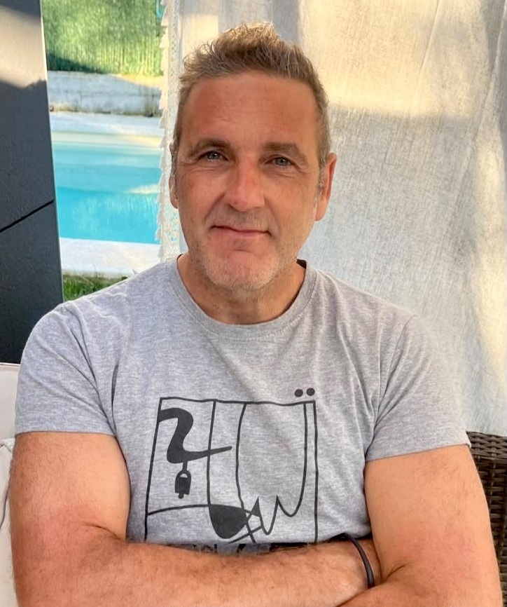 Daniel Ezquerra b